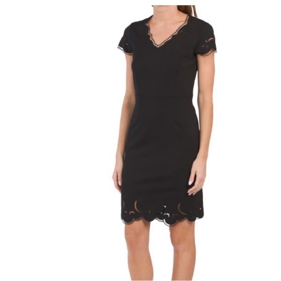 T Tahari Dresses & Skirts - TAHARI
Short Sleeve V-neck Ponte Dress
